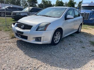2011 Nissan Sentra 2.0SR - Exterior Front Left Corner Image